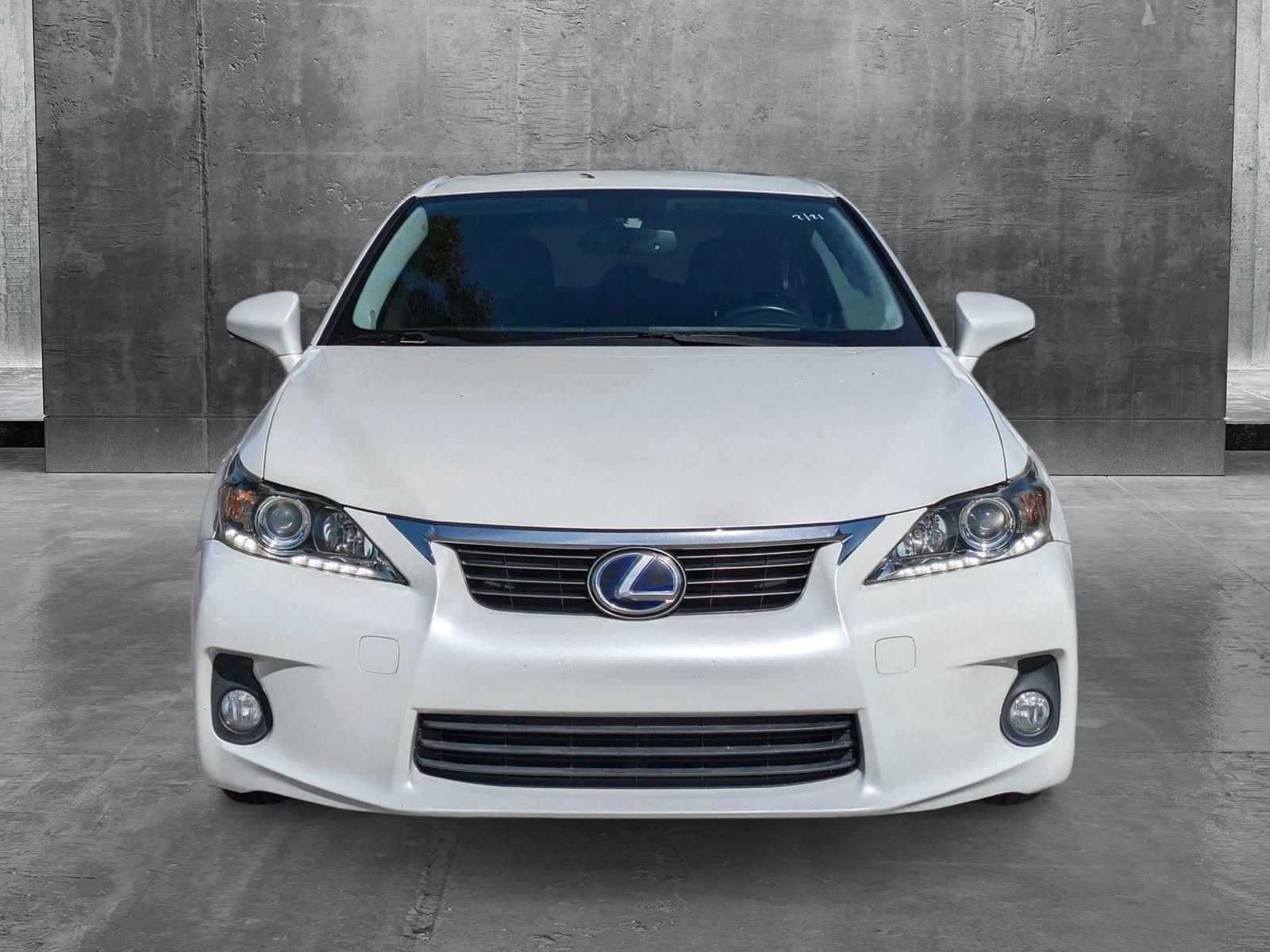 2013 Lexus CT 200h Vehicle Photo in GREENACRES, FL 33463-3207