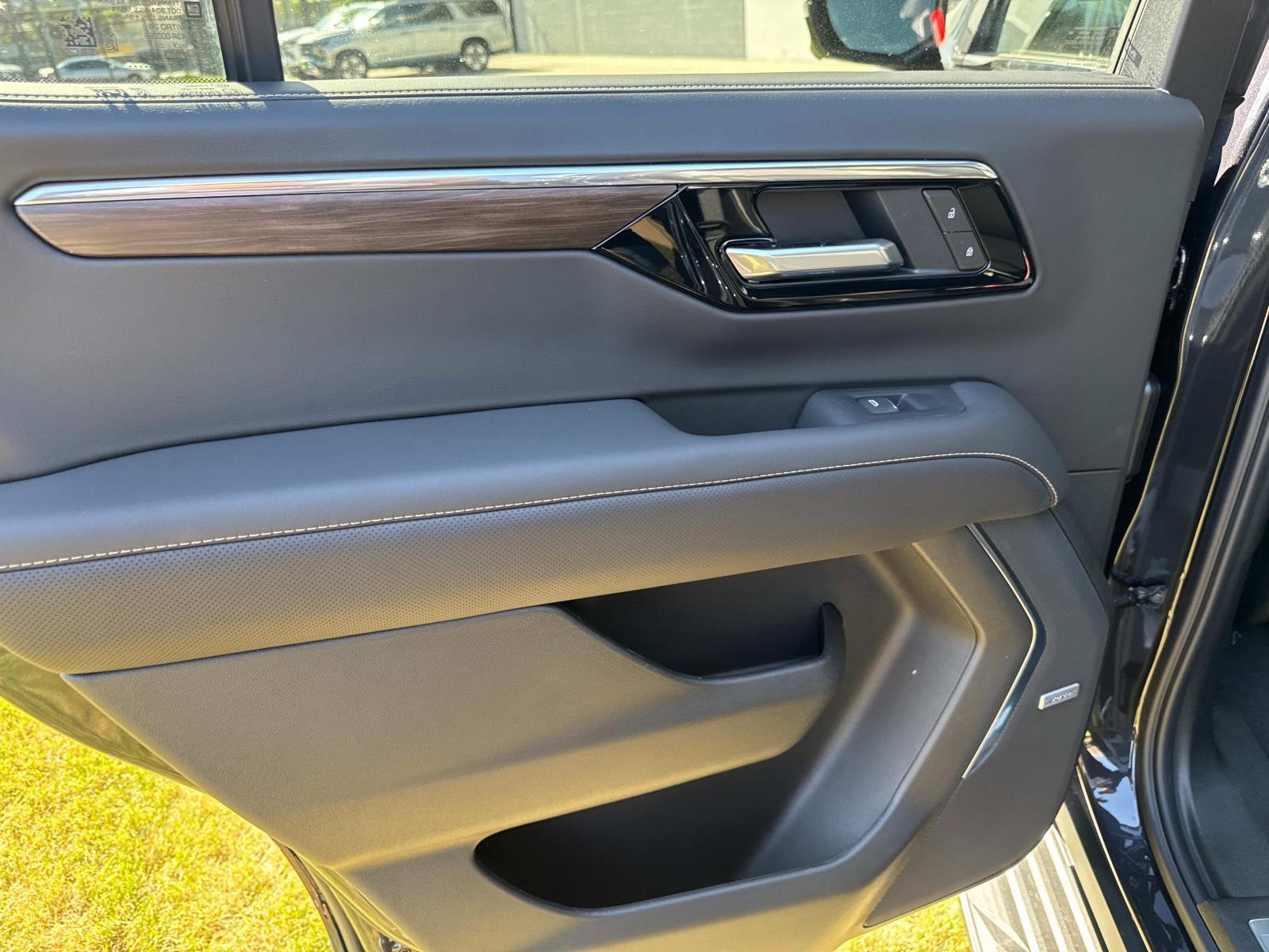 2025 Chevrolet Tahoe Vehicle Photo in LOS ANGELES, CA 90007-3794