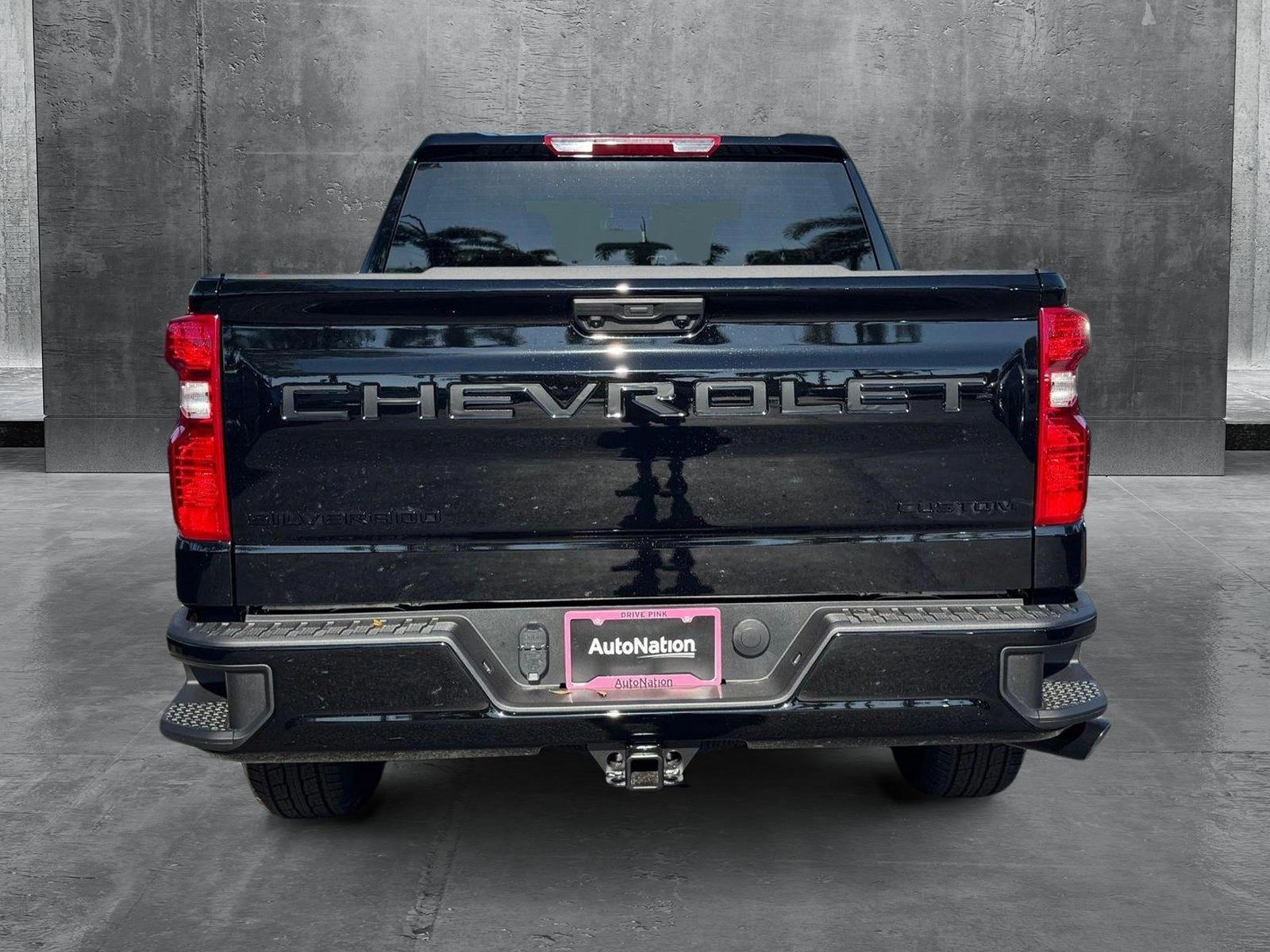 2025 Chevrolet Silverado 1500 Vehicle Photo in GREENACRES, FL 33463-3207