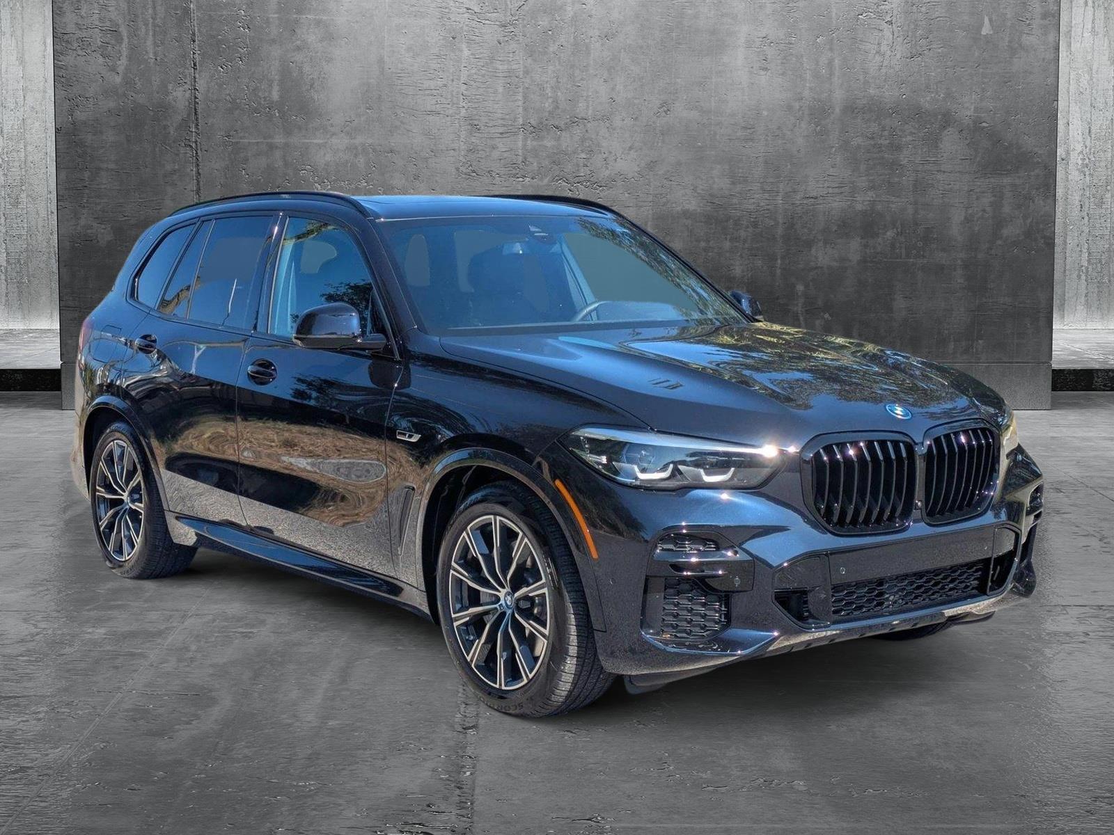 2023 BMW X5 xDrive45e Vehicle Photo in Sarasota, FL 34231