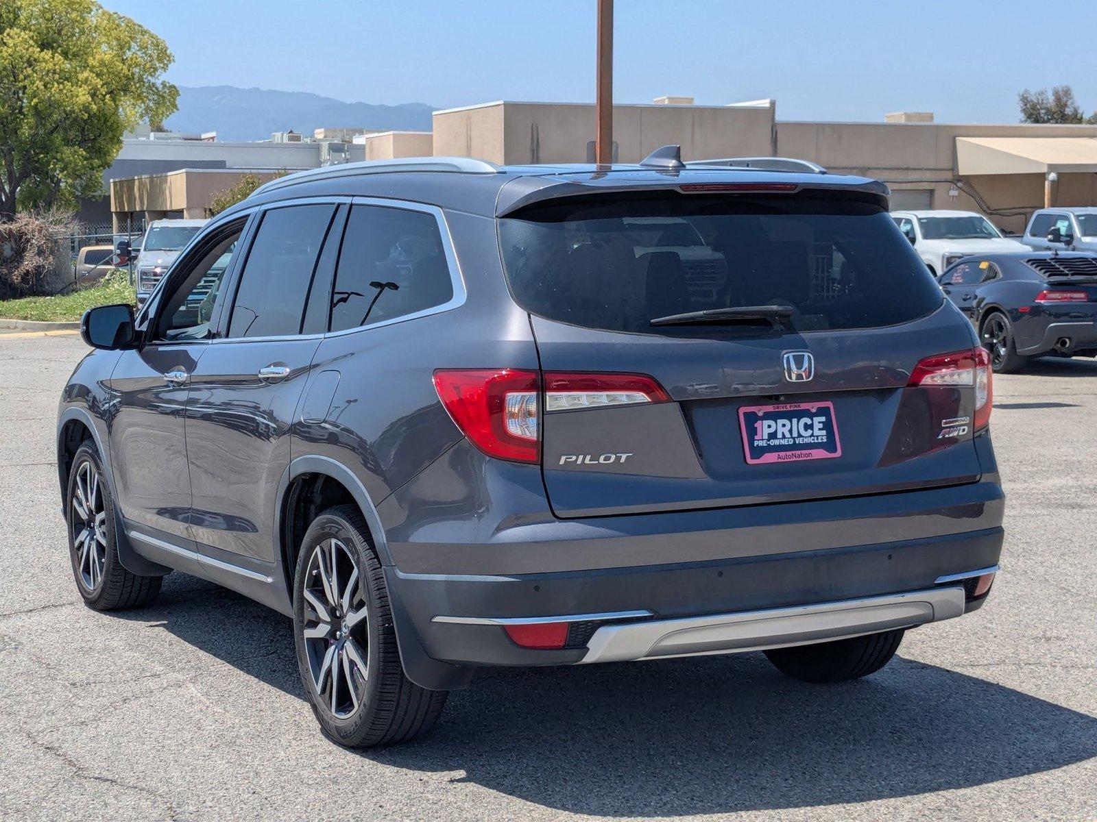 2019 Honda Pilot Vehicle Photo in Valencia, CA 91355