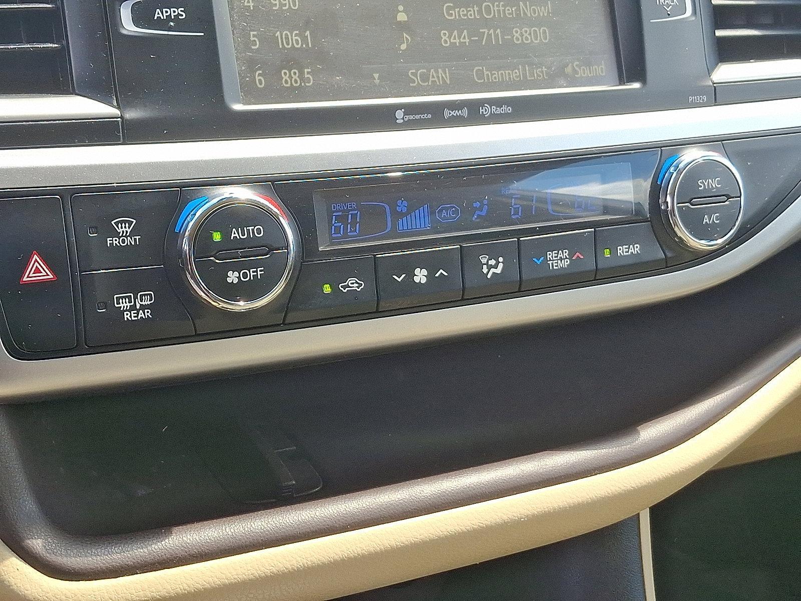 2018 Toyota Highlander Vehicle Photo in Trevose, PA 19053