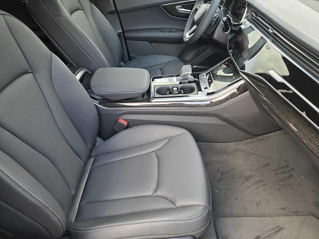2025 Audi Q7 Vehicle Photo in SUGAR LAND, TX 77478