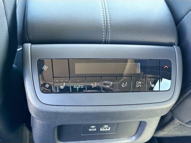 2025 Nissan Pathfinder Vehicle Photo in Flemington, NJ 08822