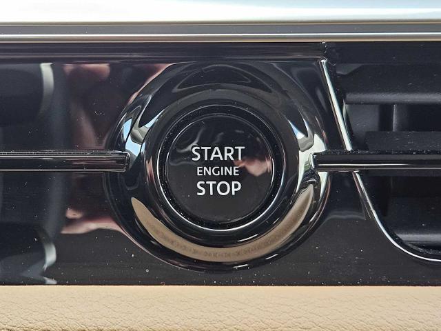 2025 INFINITI QX80 Vehicle Photo in Fort Worth, TX 76132