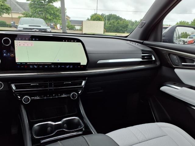 2025 Chevrolet Traverse Vehicle Photo in ROXBORO, NC 27573-6143