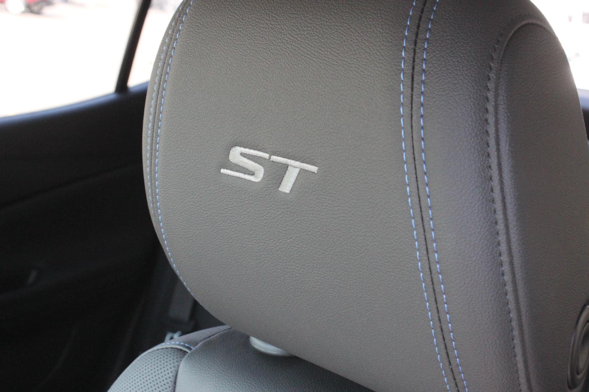 2026 Buick Encore GX Vehicle Photo in AURORA, CO 80012-4011