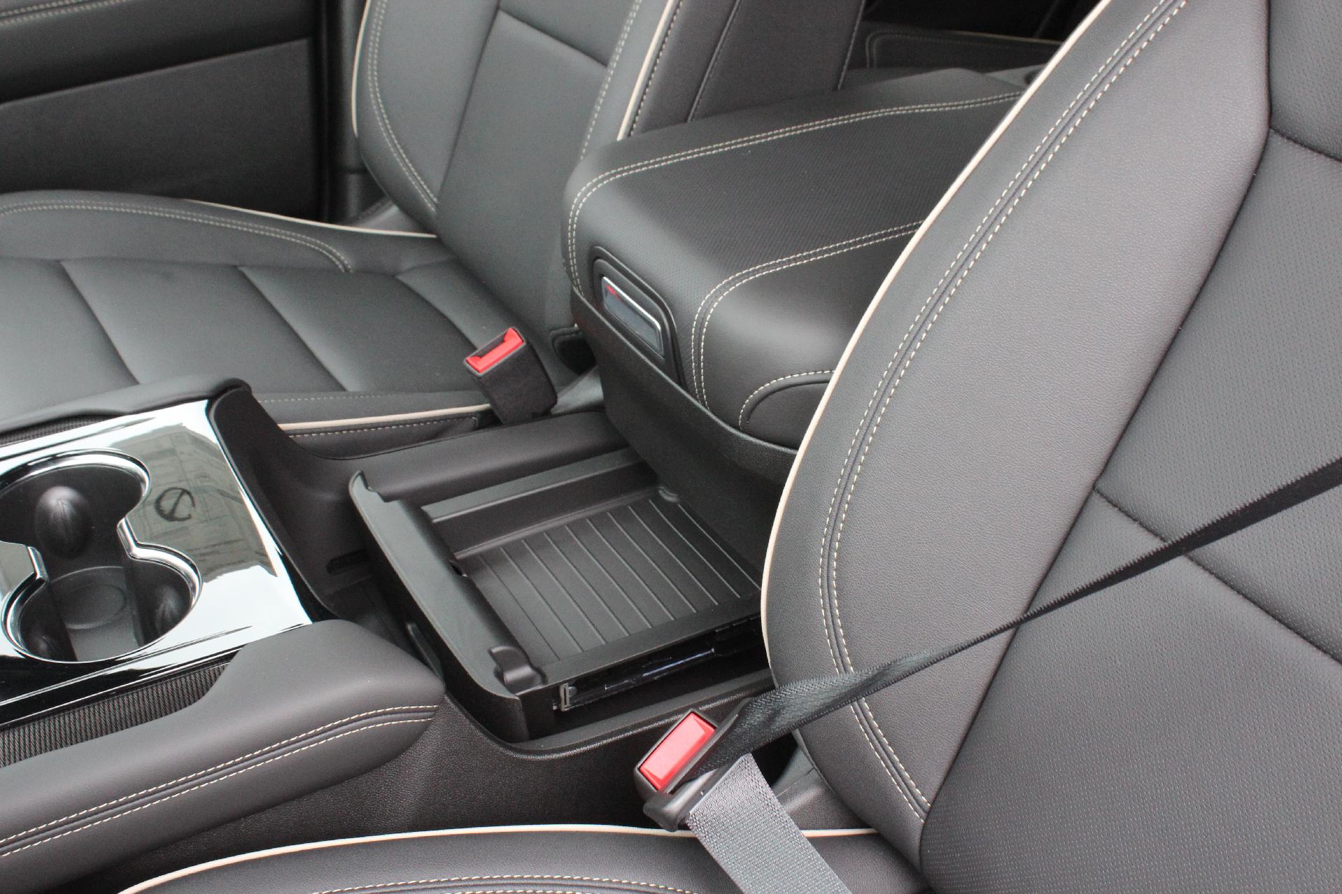 2025 GMC Yukon Vehicle Photo in AURORA, CO 80012-4011