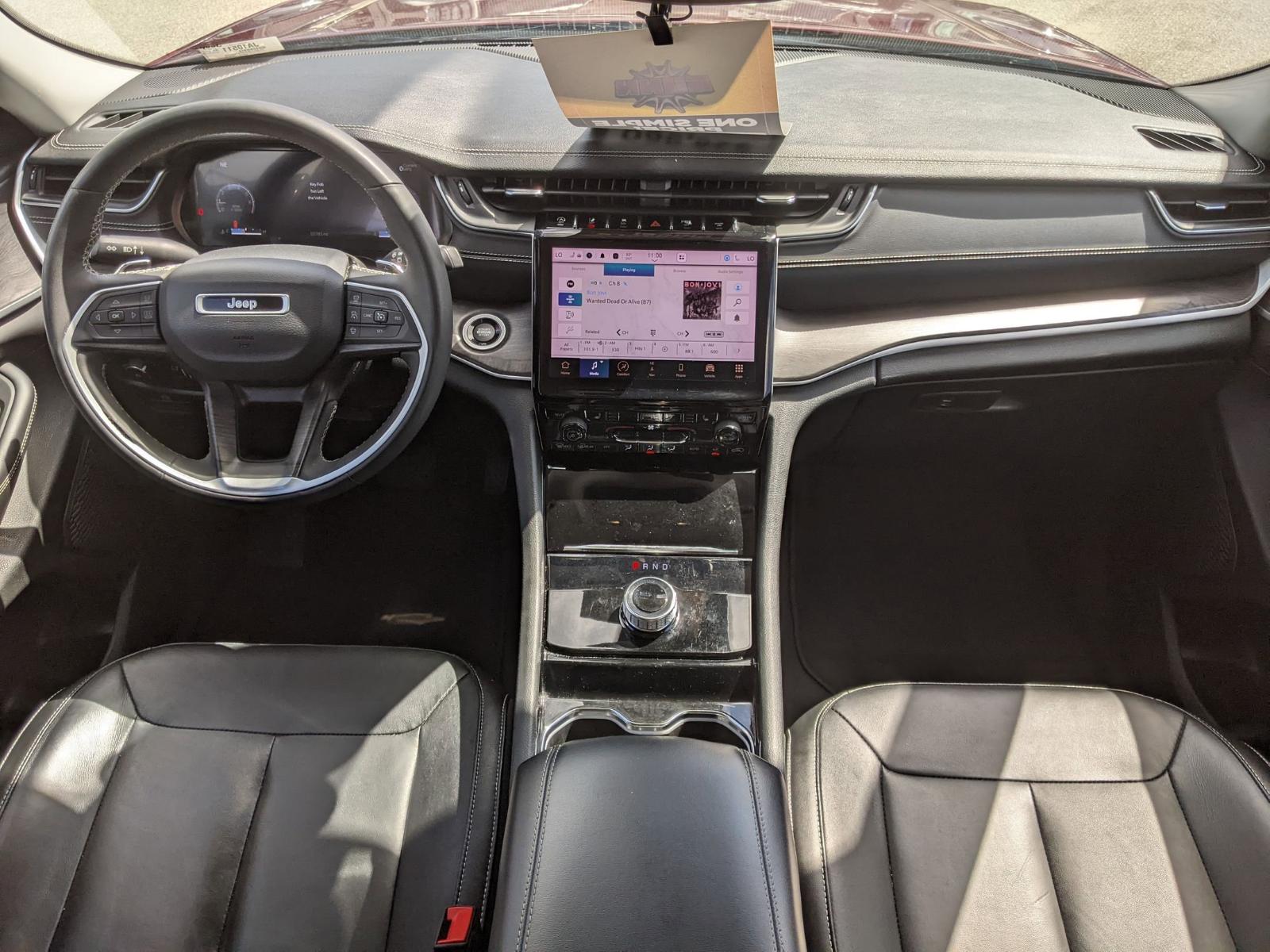 2023 Jeep Grand Cherokee L Vehicle Photo in Seguin, TX 78155