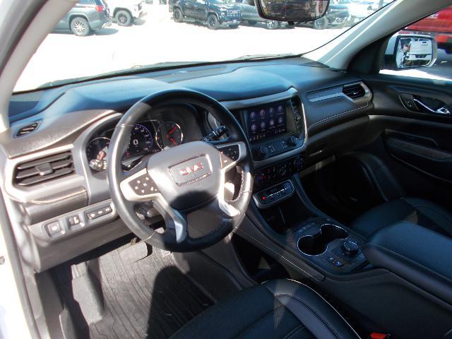 2023 GMC Acadia Vehicle Photo in LOWELL, MA 01852-4336