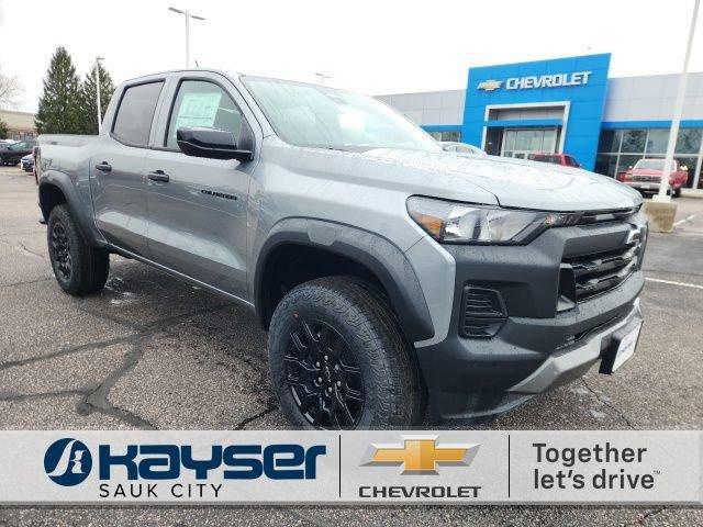 Sterling Gray Metallic 2026 Chevrolet Colorado Trail Boss Crew Cab 4WD Pickup Truck Four-Wheel Drive 8-Speed Automatic