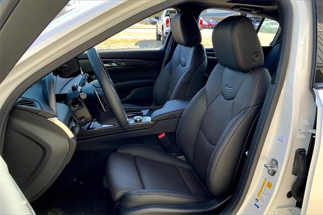 2025 Cadillac CT5 Vehicle Photo in KANSAS CITY, MO 64114-4545