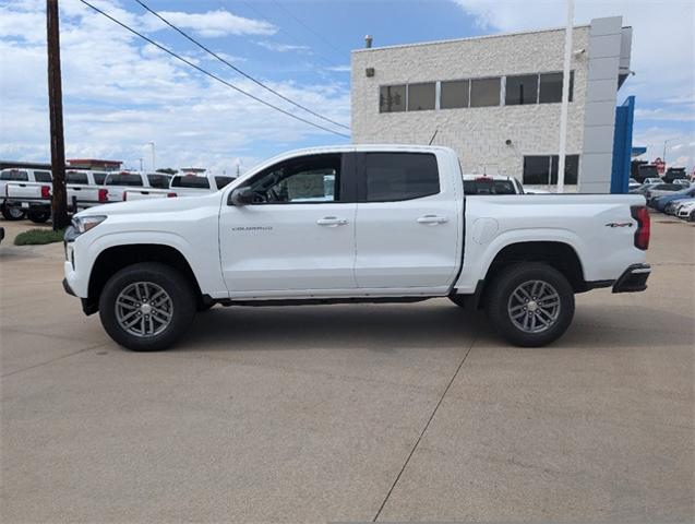 2024 Chevrolet Colorado Vehicle Photo in ENGLEWOOD, CO 80113-6708