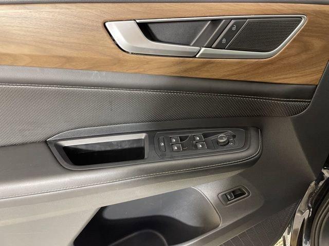2024 Volkswagen Atlas Vehicle Photo in PHOENIX, AZ 85014-3381