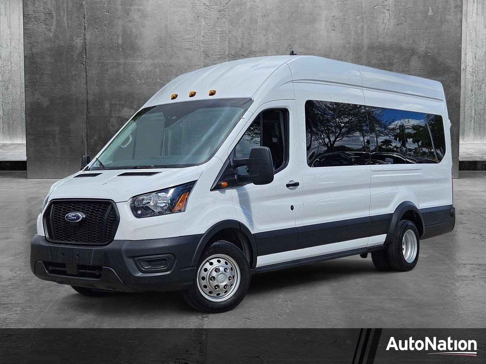 2023 Ford Transit Passenger Wagon Vehicle Photo in Pembroke Pines , FL 33027