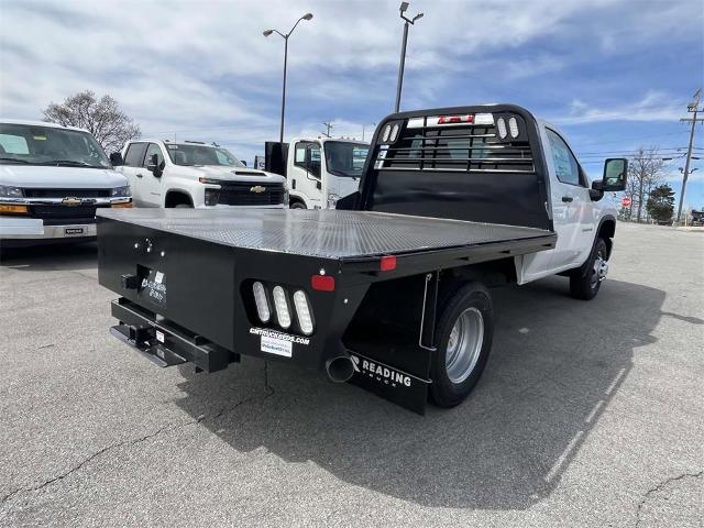 2025 Chevrolet Silverado 3500 HD Chassis Cab Vehicle Photo in ALCOA, TN 37701-3235