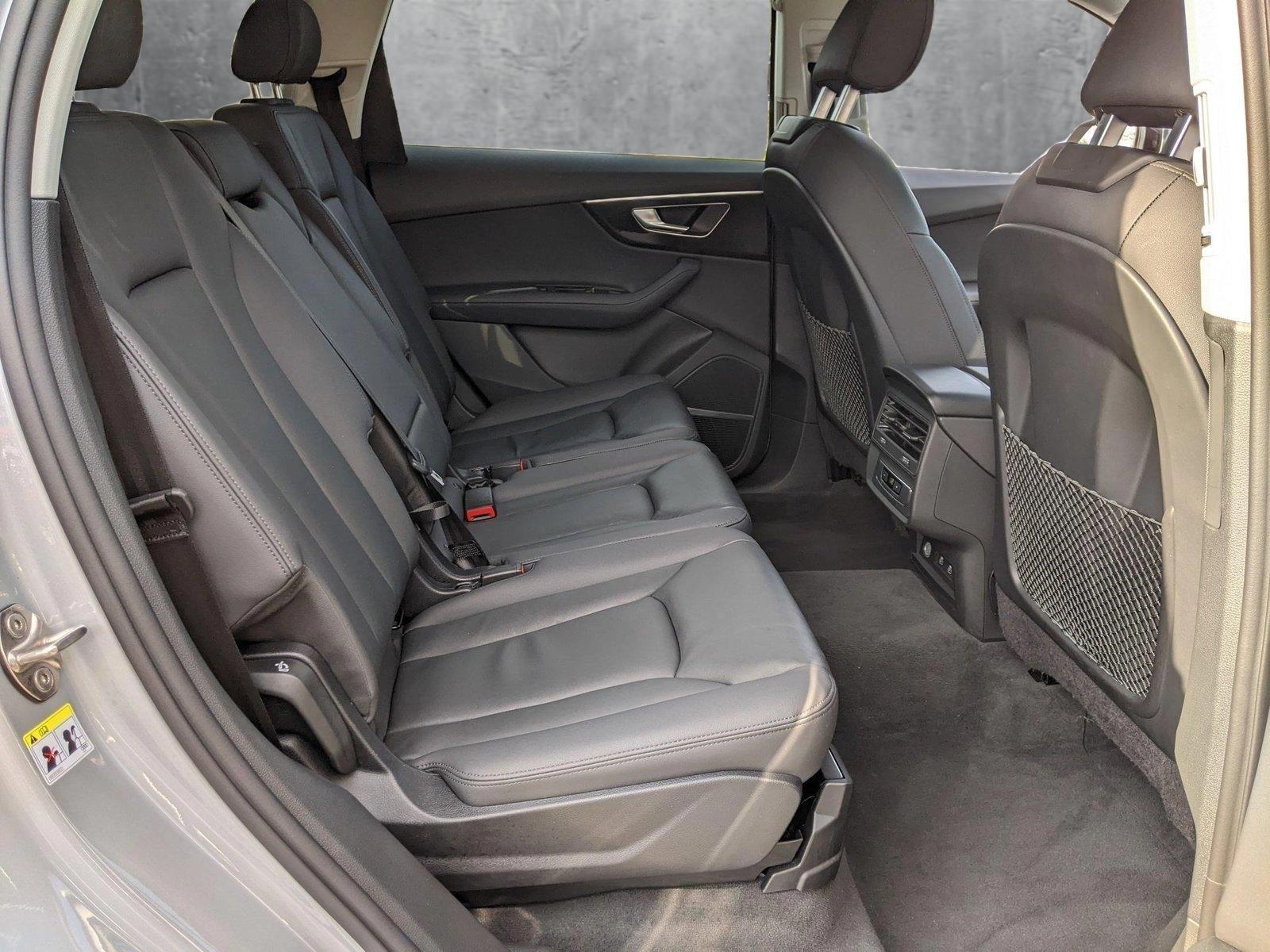 2024 Audi Q7 Vehicle Photo in TIMONIUM, MD 21093-2300