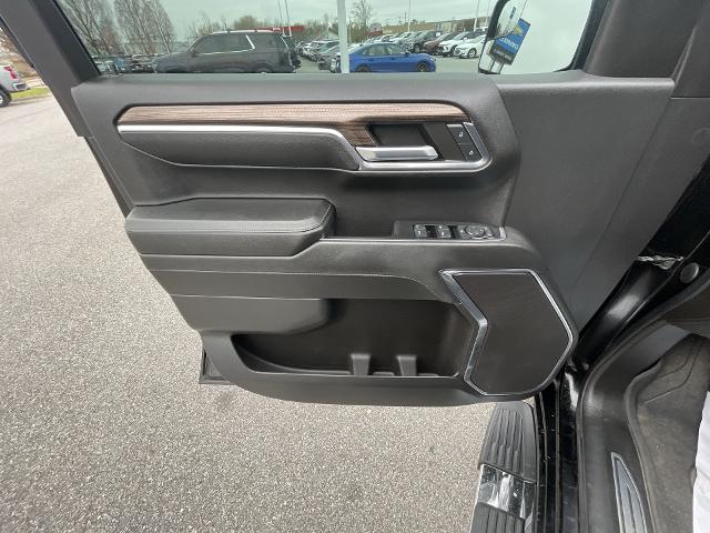 2024 Chevrolet Silverado 1500 Vehicle Photo in BENTONVILLE, AR 72712-4322