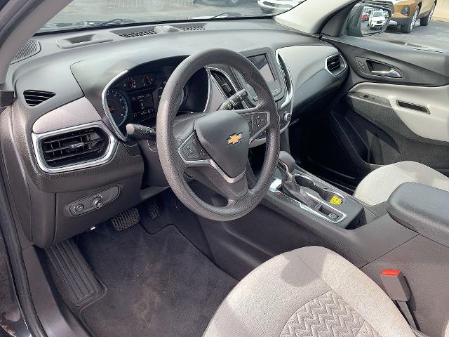 2022 Chevrolet Equinox Vehicle Photo in MOON TOWNSHIP, PA 15108-2571