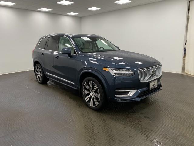 2025 Volvo XC90 Vehicle Photo in Appleton, WI 54913