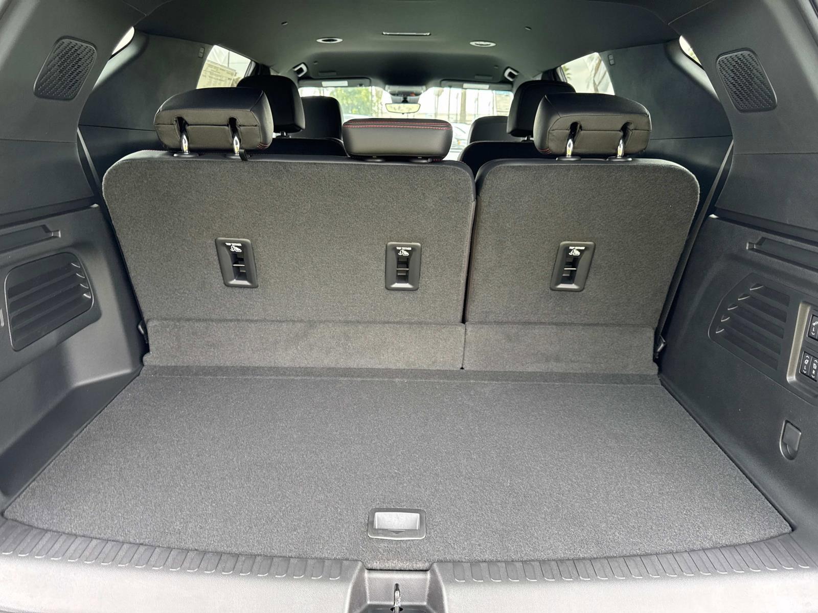 2025 Chevrolet Traverse Vehicle Photo in LOS ANGELES, CA 90007-3794