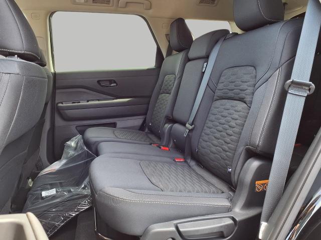 2025 Nissan Pathfinder Vehicle Photo in Oshkosh, WI 54904