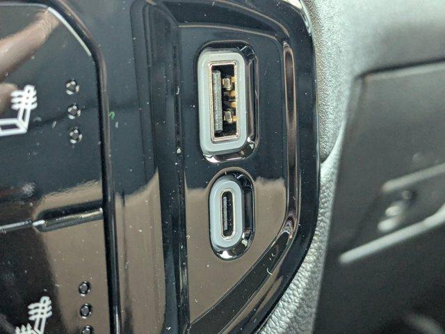 2025 Chevrolet Silverado 1500 Vehicle Photo in BRUNSWICK, GA 31525-1881