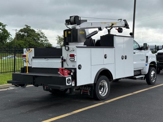 2024 Chevrolet Silverado 5500 HD Vehicle Photo in COLUMBIA, MO 65203-3903