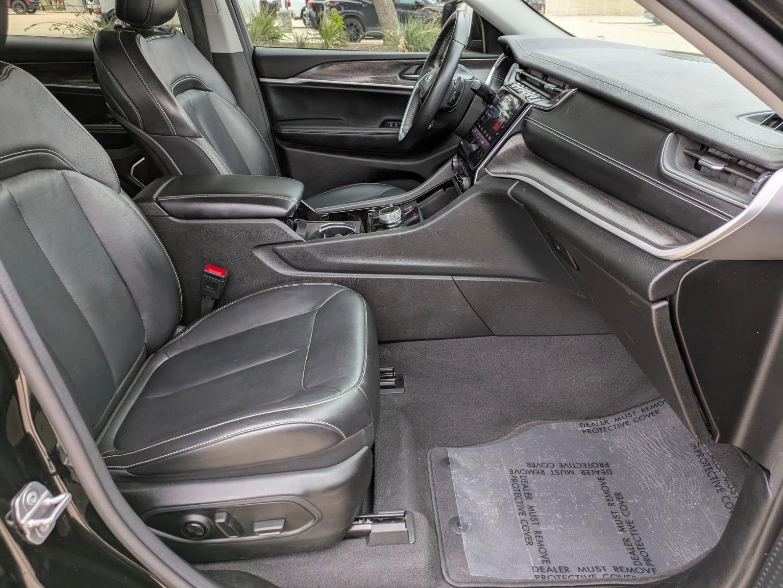 2021 Jeep Grand Cherokee L Vehicle Photo in SELMA, TX 78154-1460
