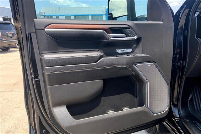 2024 GMC Sierra 1500 Vehicle Photo in TOPEKA, KS 66609-0000