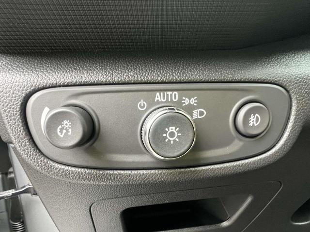 2023 Chevrolet Trailblazer Vehicle Photo in Roslyn, NY 11576