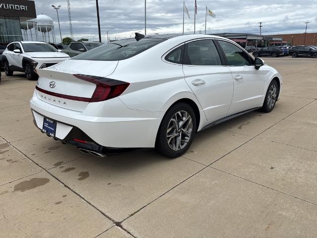 2022 Hyundai SONATA Vehicle Photo in Peoria, IL 61615