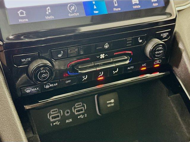 2022 Jeep Grand Cherokee L Vehicle Photo in Doylsetown, PA 18901