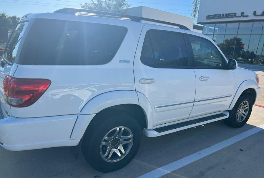 2007 Toyota Sequoia Vehicle Photo in FORT WORTH, TX 76132