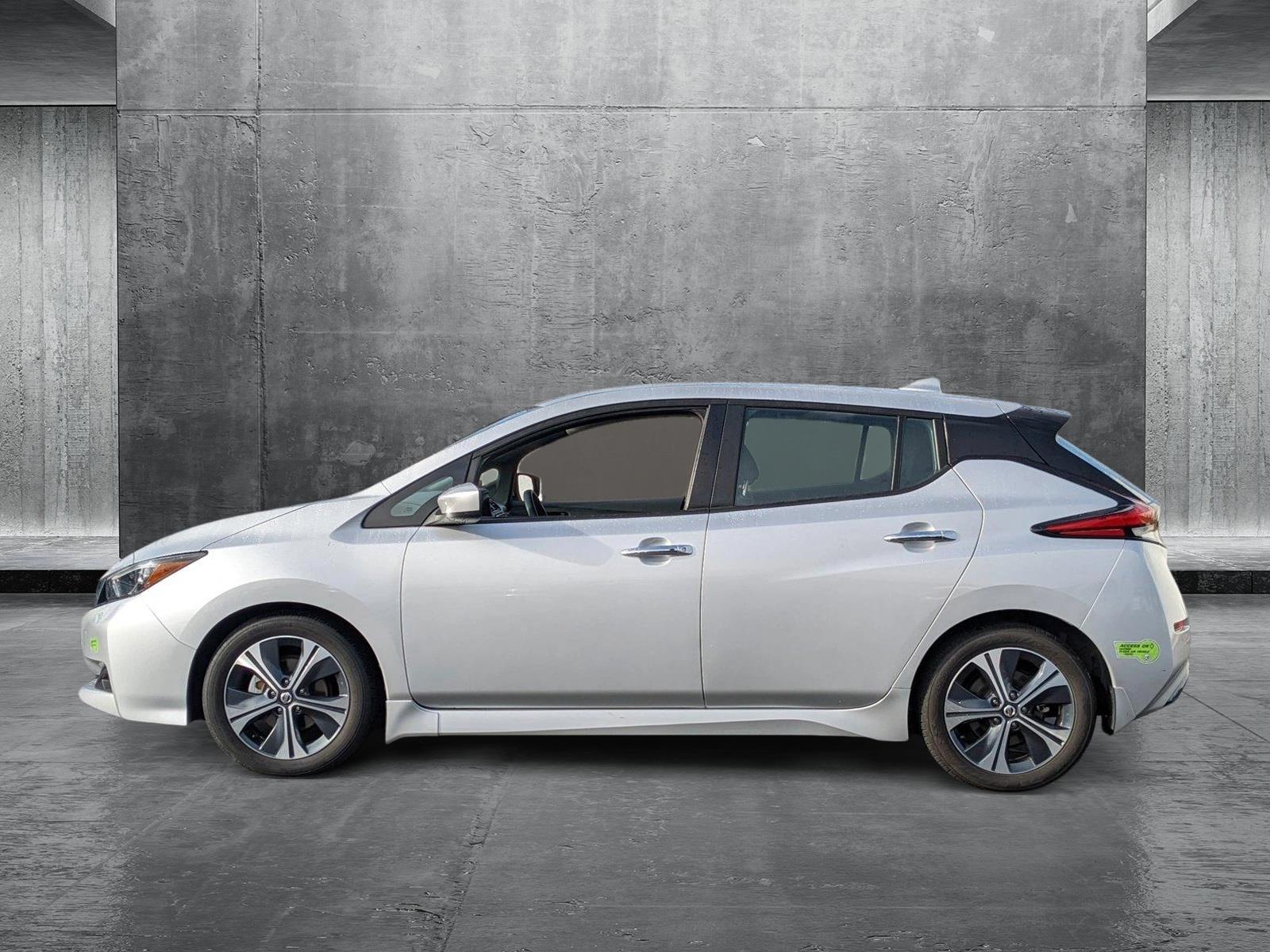 2022 Nissan LEAF Vehicle Photo in VALENCIA, CA 91355-1705