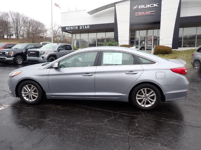 2015 Hyundai SONATA Vehicle Photo in ZELIENOPLE, PA 16063-2910