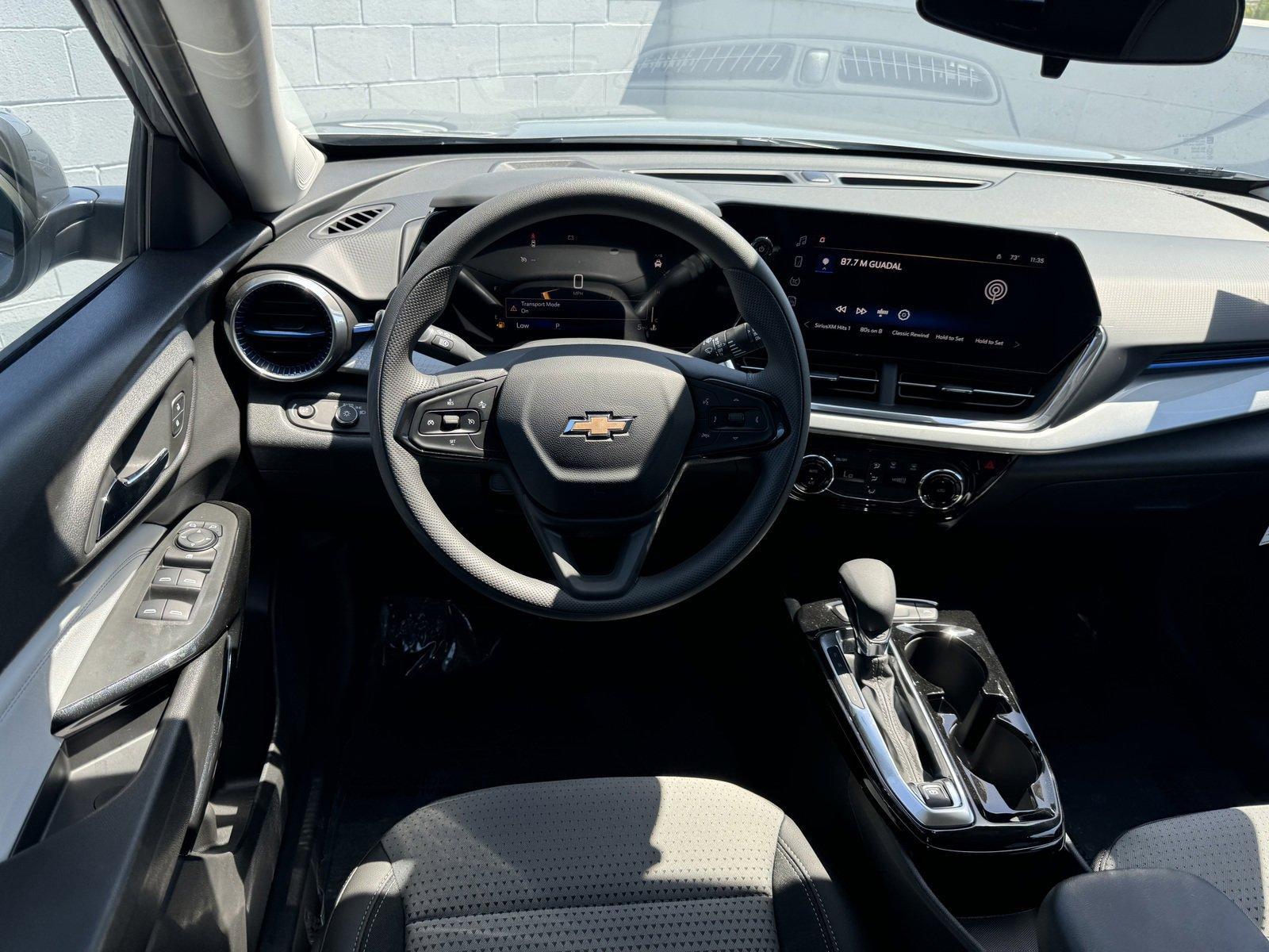 2025 Chevrolet Trax Vehicle Photo in LOS ANGELES, CA 90007-3794