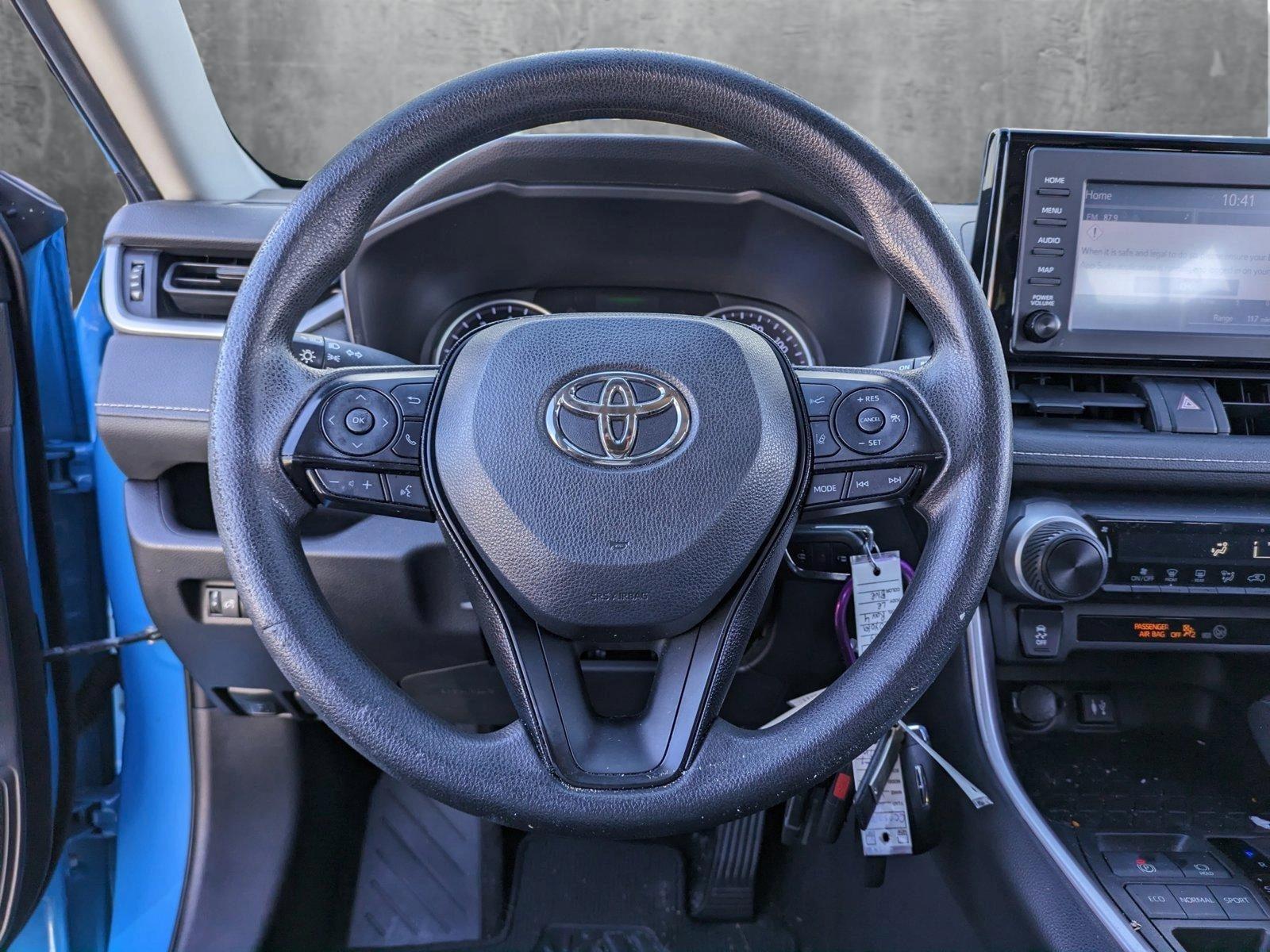 2019 Toyota RAV4 Vehicle Photo in Bradenton, FL 34207