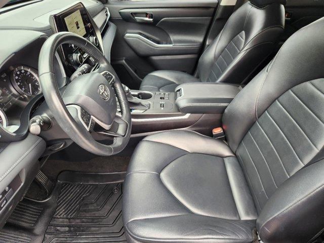 2023 Toyota Highlander Vehicle Photo in SUGAR LAND, TX 77478-0000