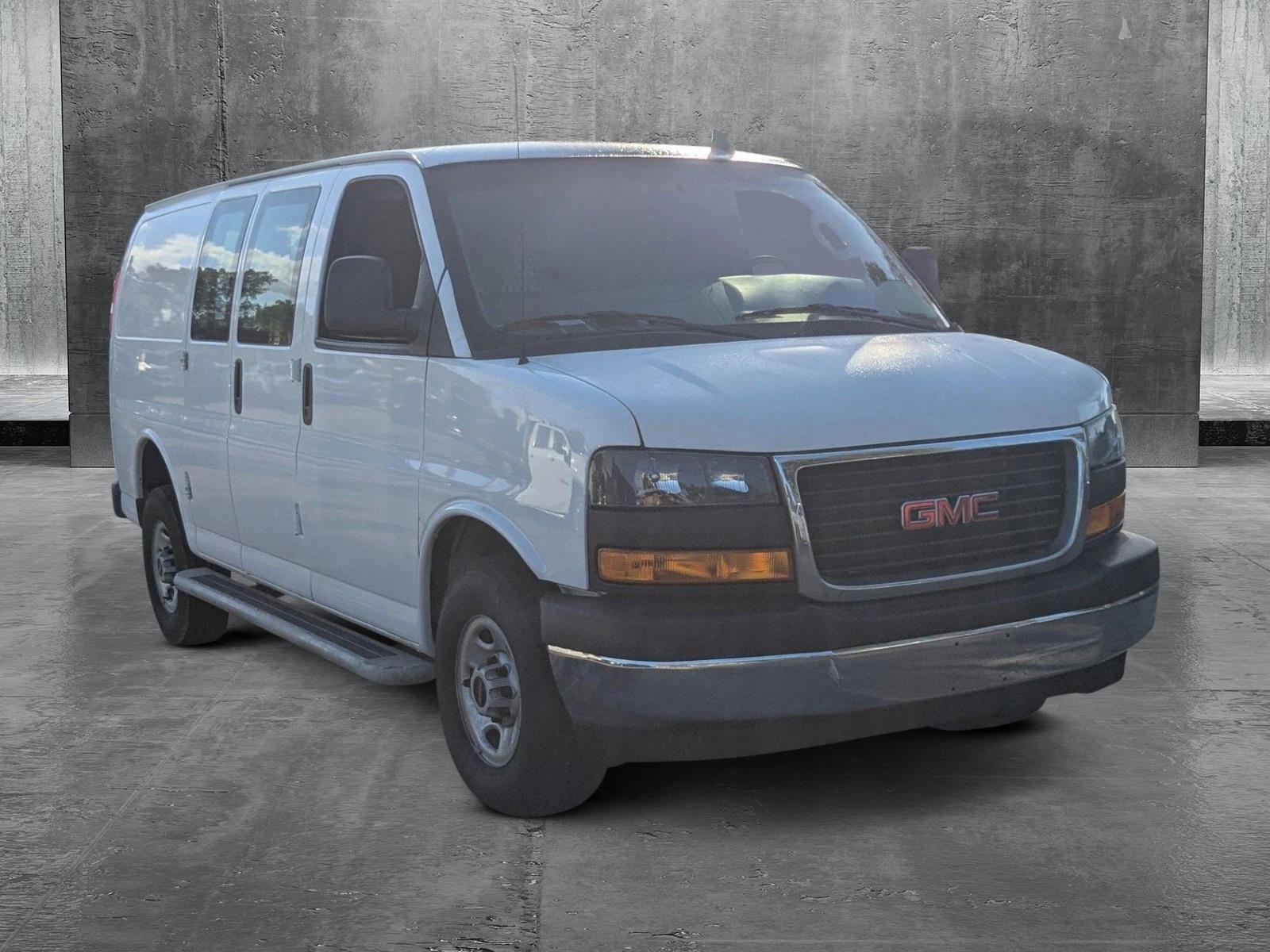 2022 GMC Savana Cargo 2500 Vehicle Photo in MIAMI, FL 33134-2699