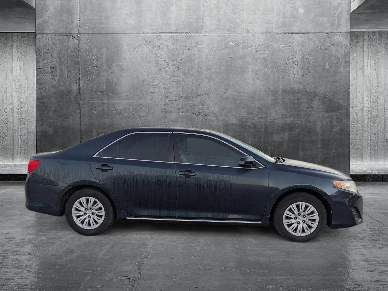 2014 Toyota Camry Vehicle Photo in PEMBROKE PINES, FL 33024-6534