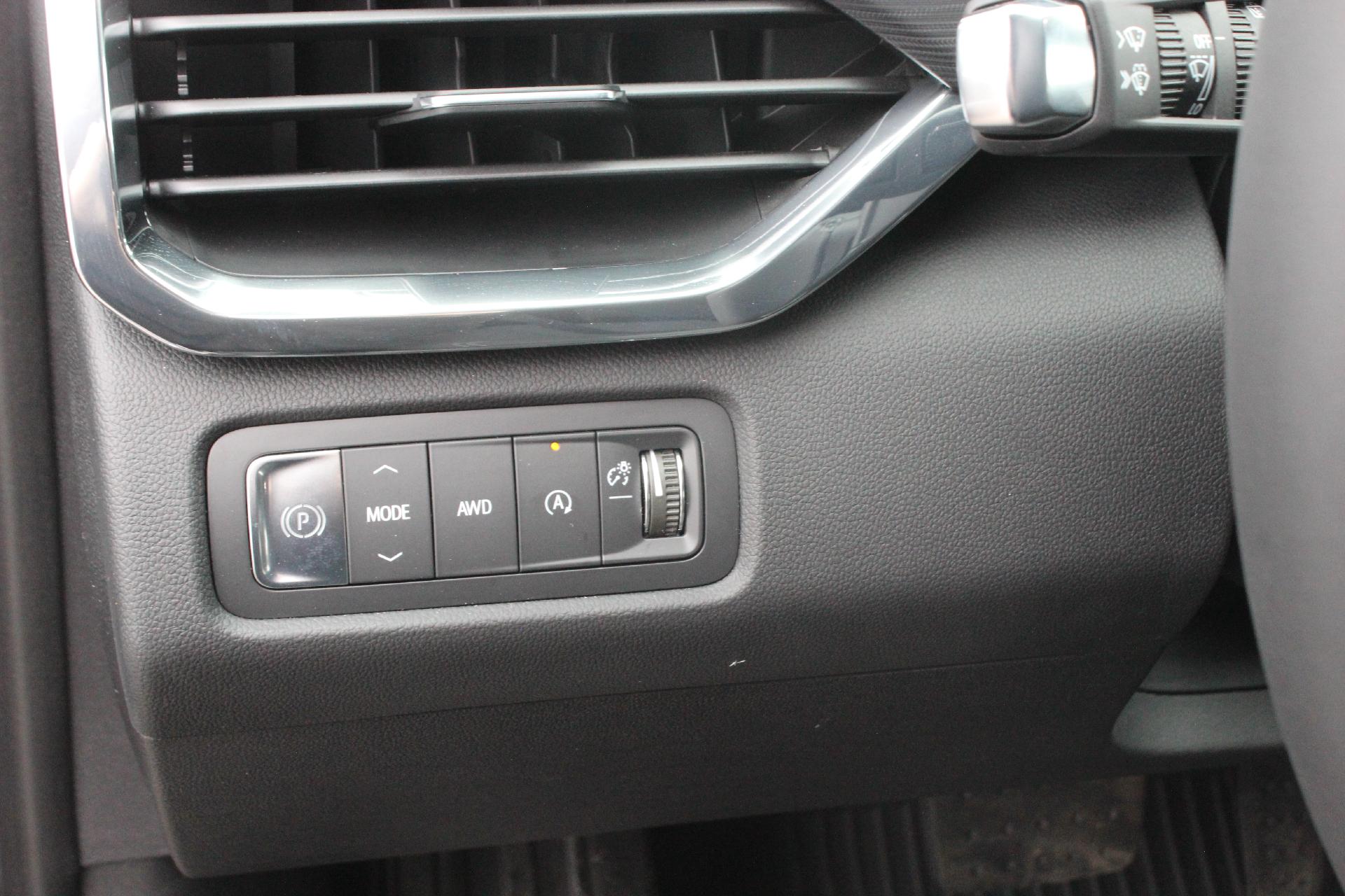 2025 GMC Acadia Vehicle Photo in AURORA, CO 80012-4011
