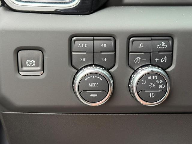2025 GMC Sierra 2500 HD Vehicle Photo in COLUMBIA, MO 65203-3903