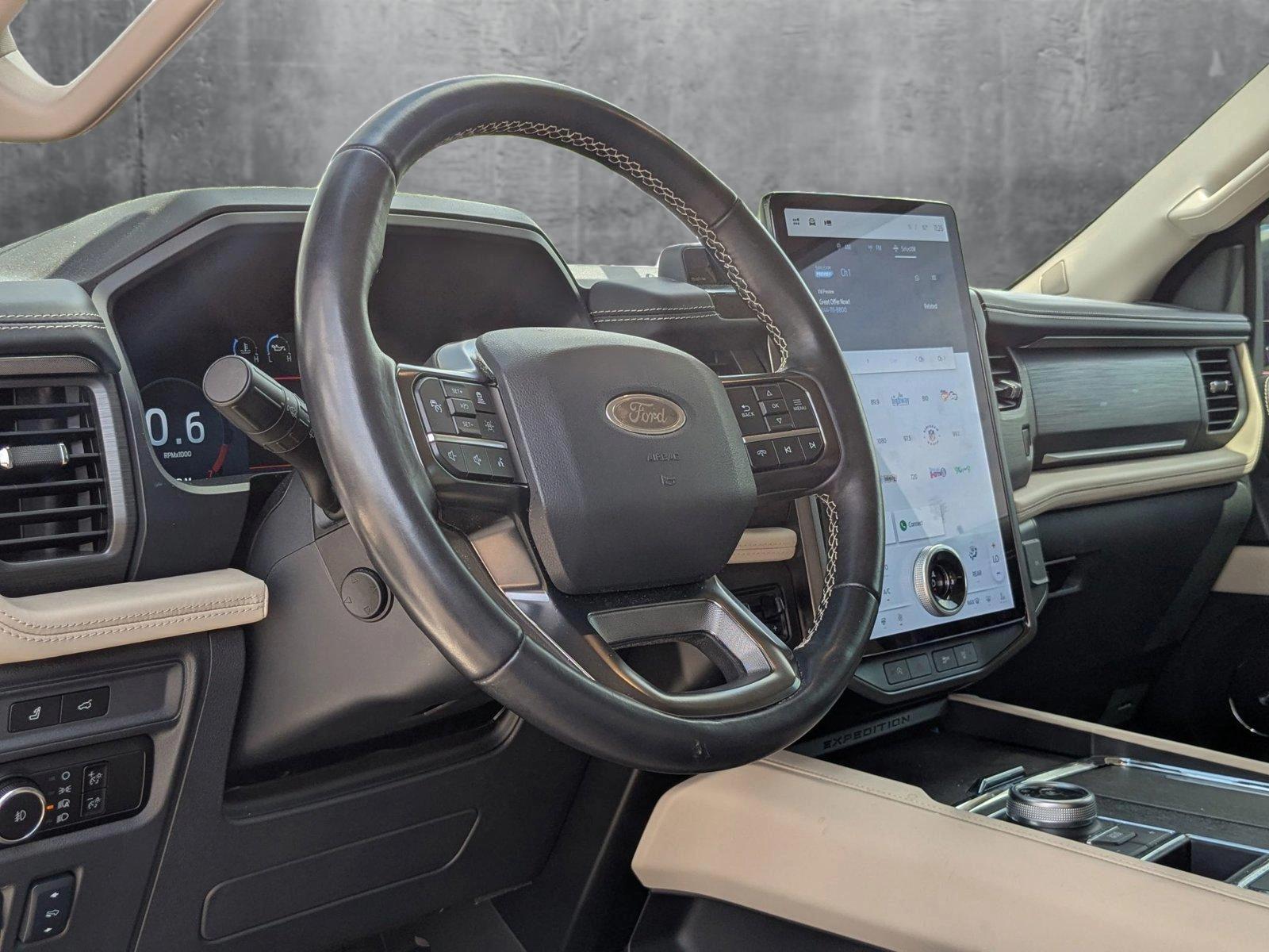 2024 Ford Expedition Vehicle Photo in St. Petersburg, FL 33713