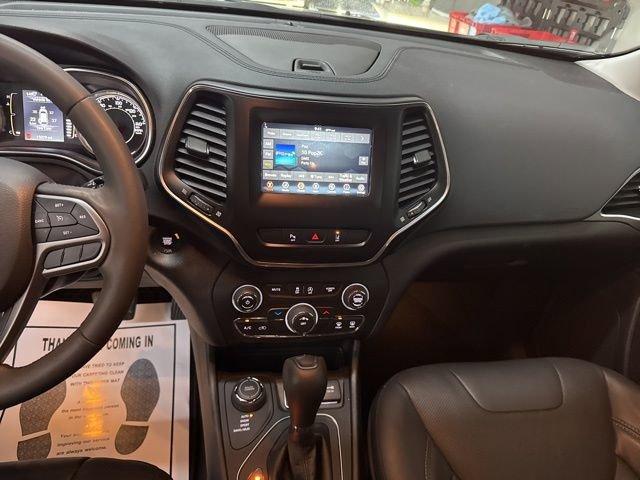 2021 Jeep Cherokee Vehicle Photo in MEDINA, OH 44256-9631