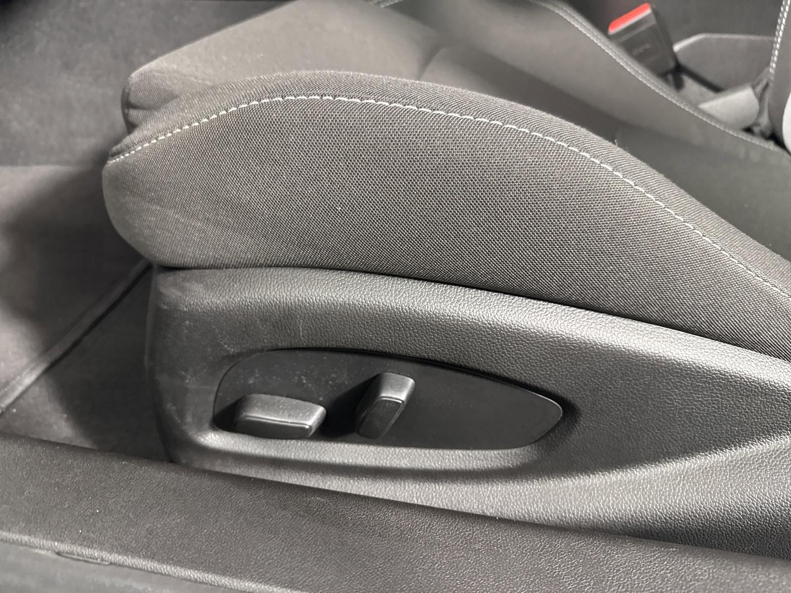 2023 Chevrolet Camaro Vehicle Photo in GEORGETOWN, TX 78626-7508