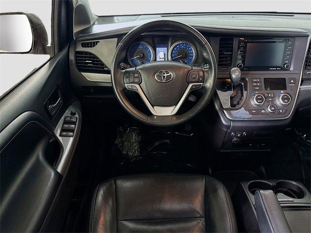 2018 Toyota Sienna Vehicle Photo in PUYALLUP, WA 98371-4149