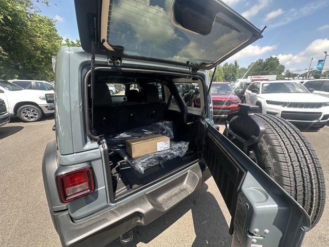 2025 Jeep Wrangler Vehicle Photo in Doylsetown, PA 18901