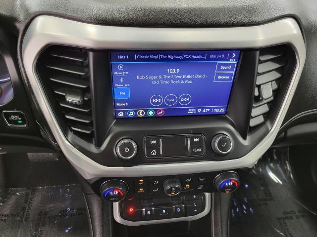 2023 GMC Acadia Vehicle Photo in NEENAH, WI 54956-2243