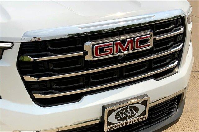 2025 GMC Acadia Vehicle Photo in TOPEKA, KS 66609-0000